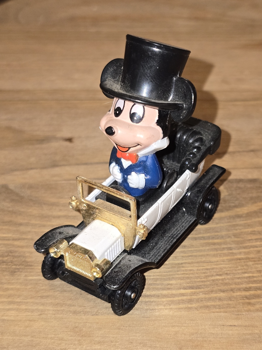 Vintage TOMY Disney Mickey Mouse Top Hat Model T PD-9 Diecast Car